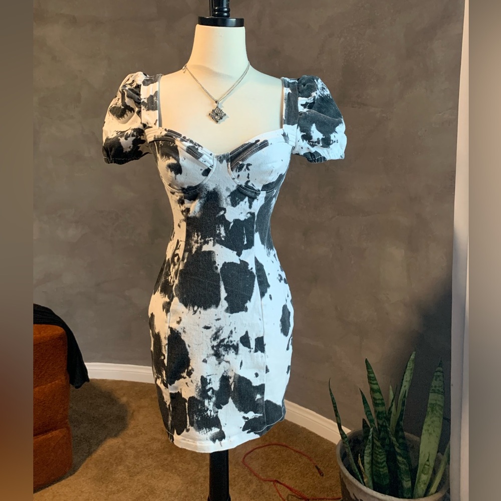 Elegant Tie Dye Black and White Women's Dress